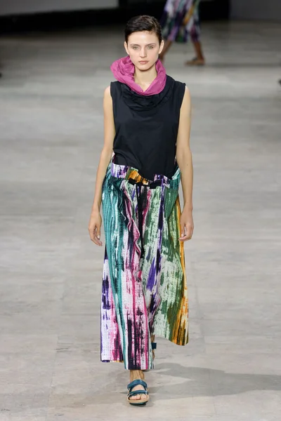 Look 19